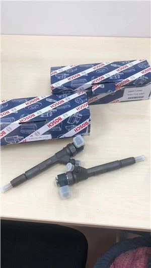 Vann cho 100% Nouvo Injector 0445110059 0986435149 Common Rail Diesel Gaz Injector Pou Chrysler / Jeep / LDV / VM Motori